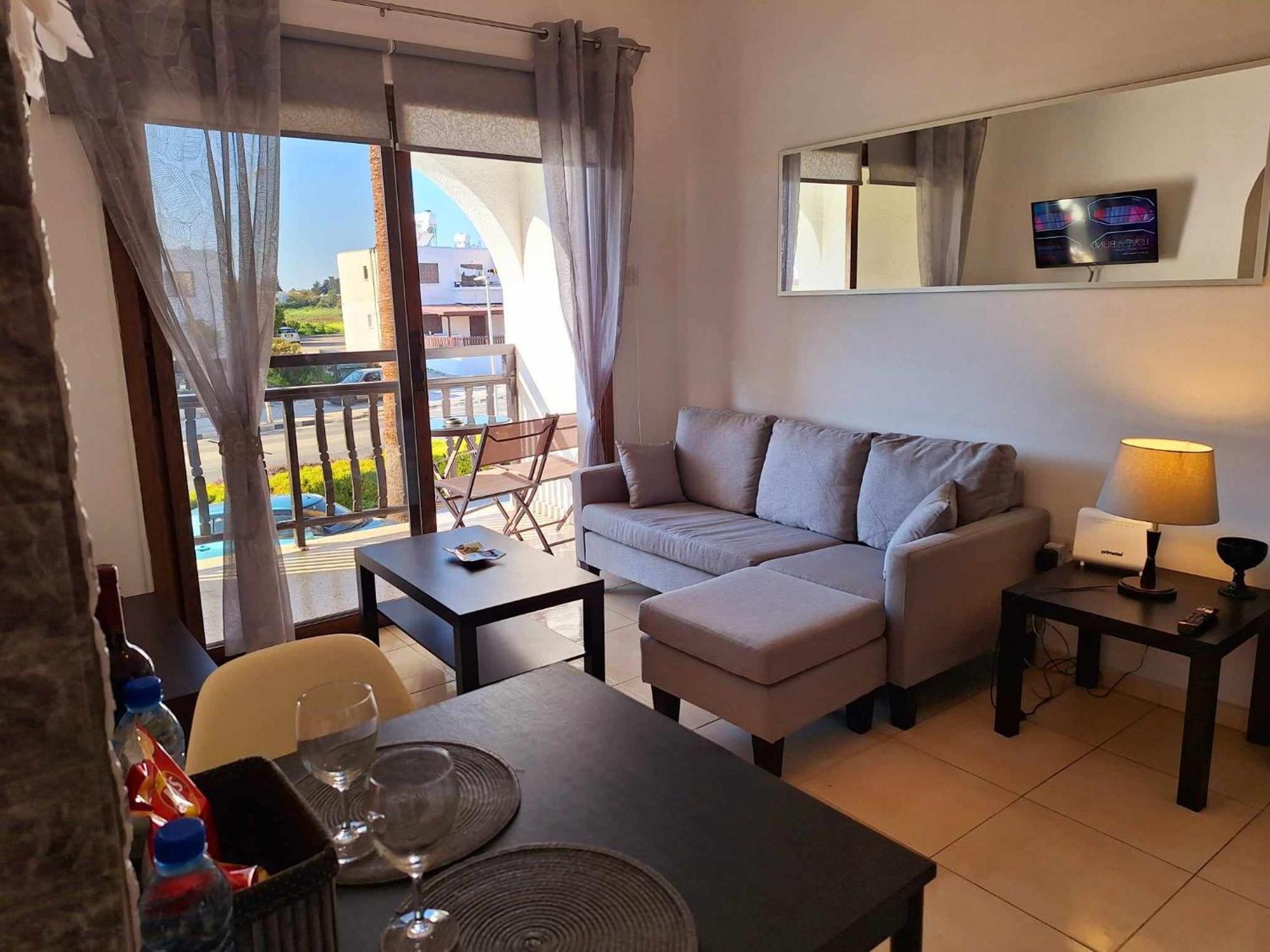 Kato Paphos Apt 400M To The Beach Екстериор снимка