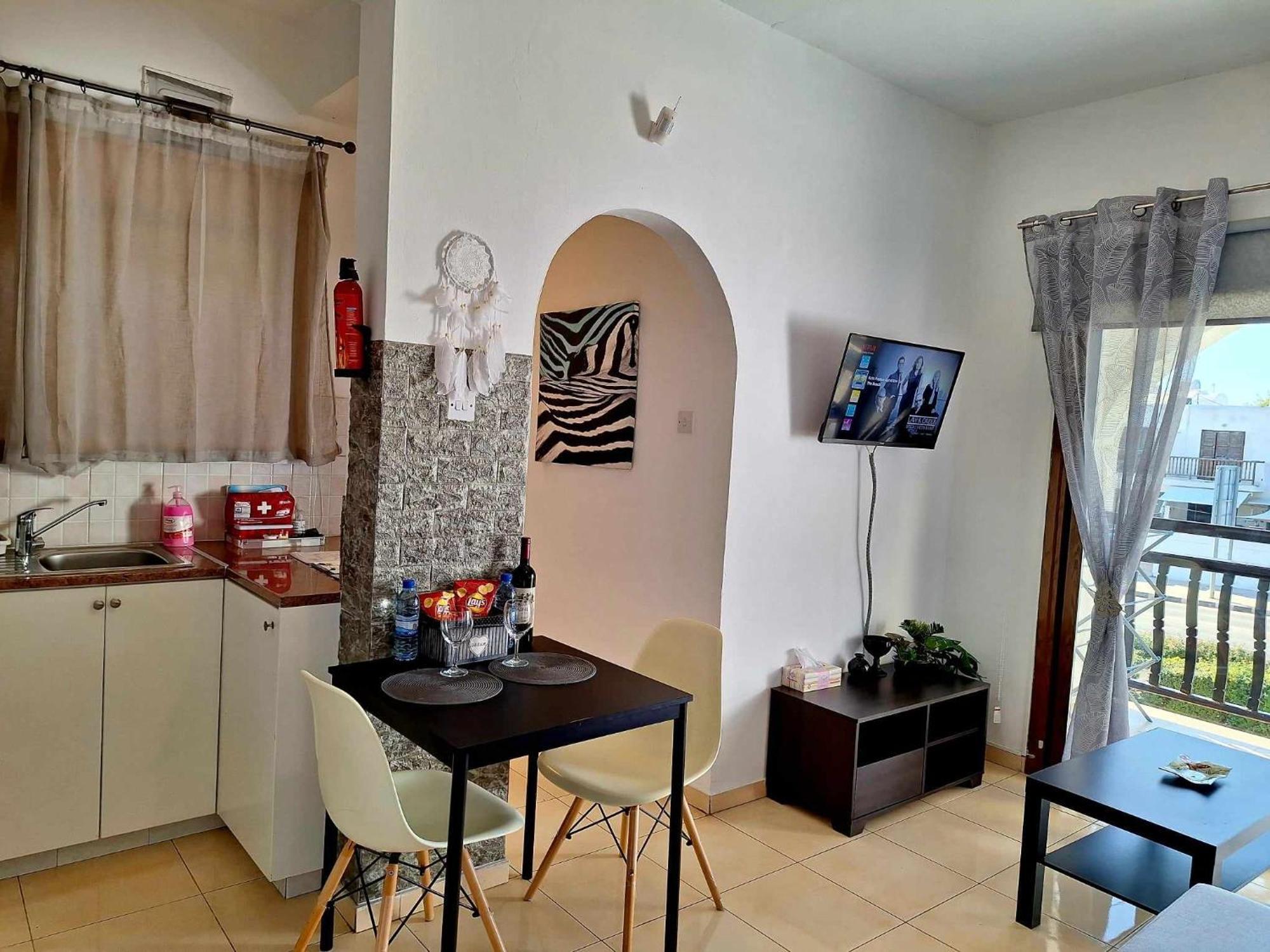 Kato Paphos Apt 400M To The Beach Екстериор снимка
